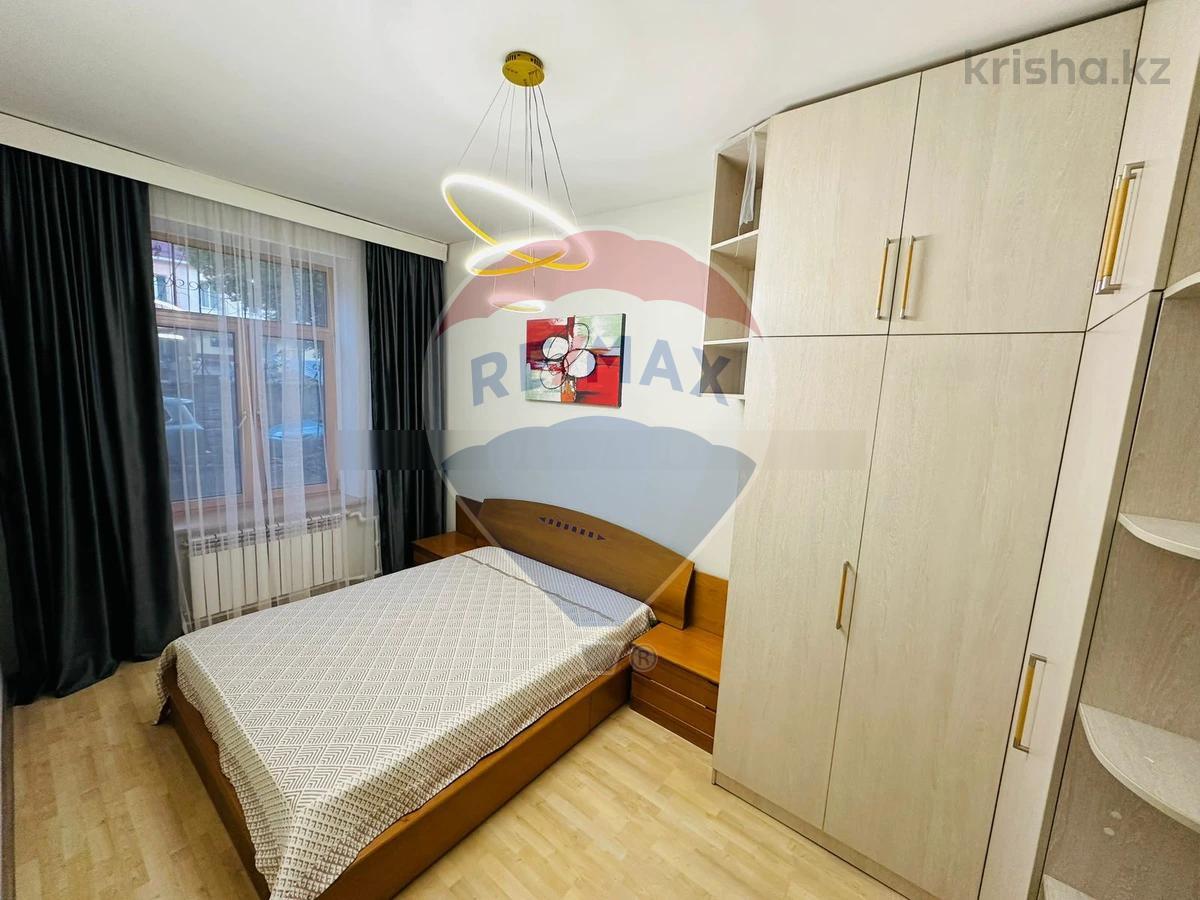 Фото Квартира, 3 комн, 80 м², 1/3 эт., 1960 г.п.