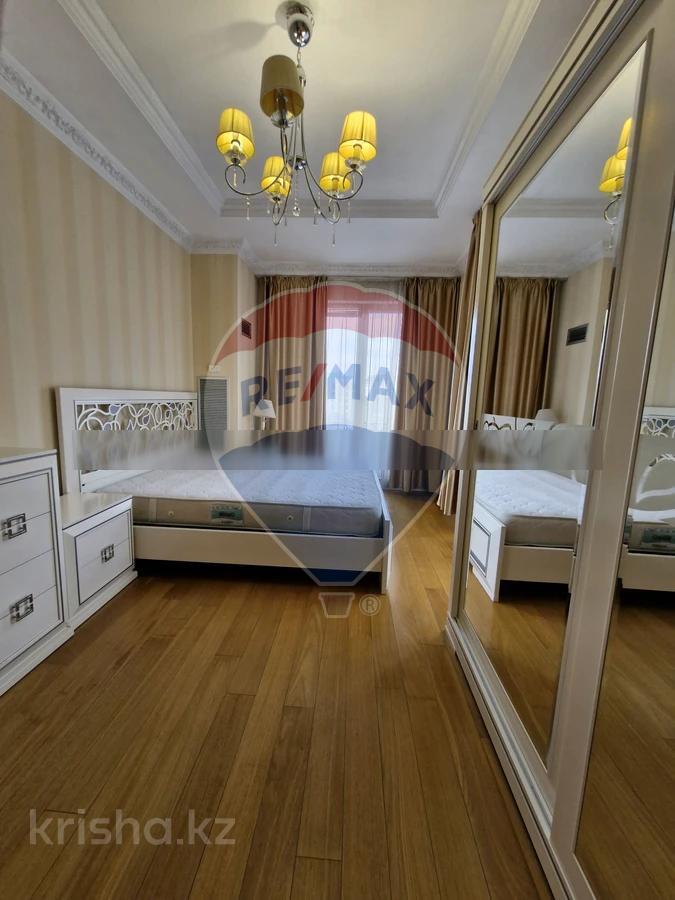 Фото Квартира, 4 комн, 158 м², 3/7 эт.