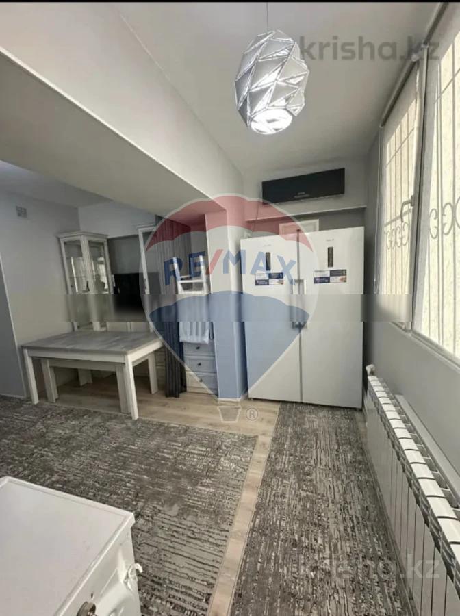 Фото Квартира, 3 комн, 80 м², 3/9 эт., 2000 г.п.