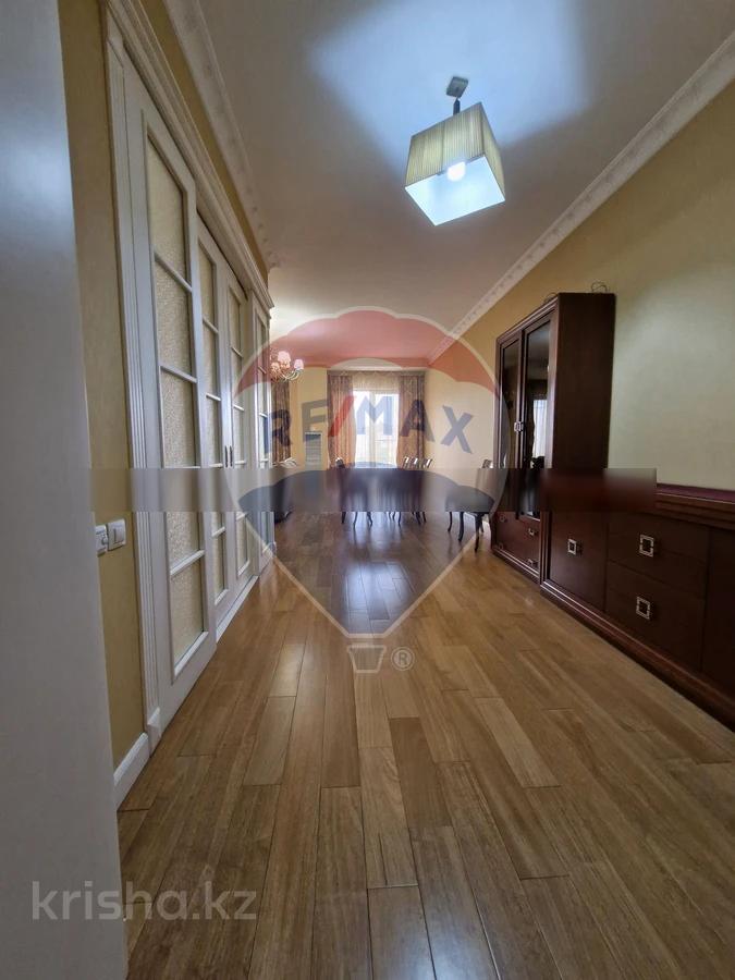 Фото Квартира, 4 комн, 158 м², 3/7 эт.