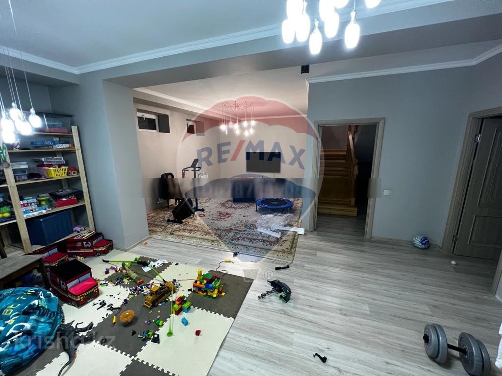 Фото Отдельный дом, 5 комн, 215м²