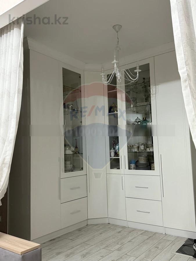 Фото Квартира, 2 комн, 70 м², 2/9 эт., 2011 г.п.