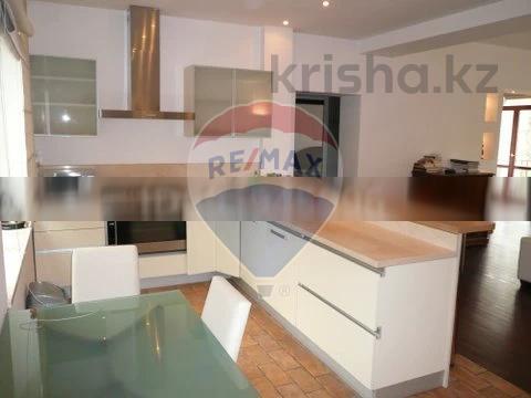 Фото Квартира, 3 комн, 125 м², 2 эт., 2000 г.п.