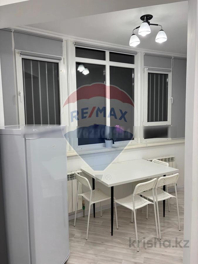 Фото Квартира, 2 комн, 64 м², 8/10 эт., 2010 г.п.