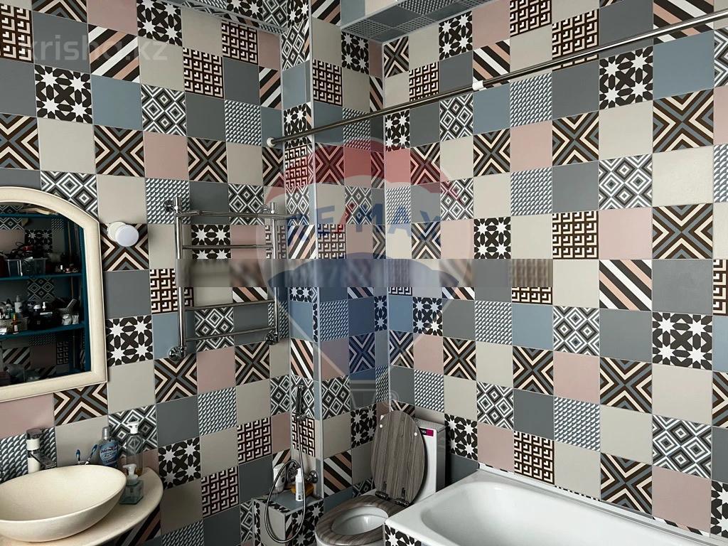 Фото Отдельный дом, 5 комн, 215м²