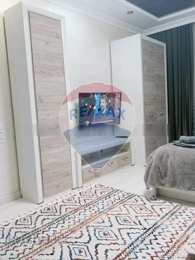 Фото Квартира, 1 комн, 37 м², 3/4 эт.