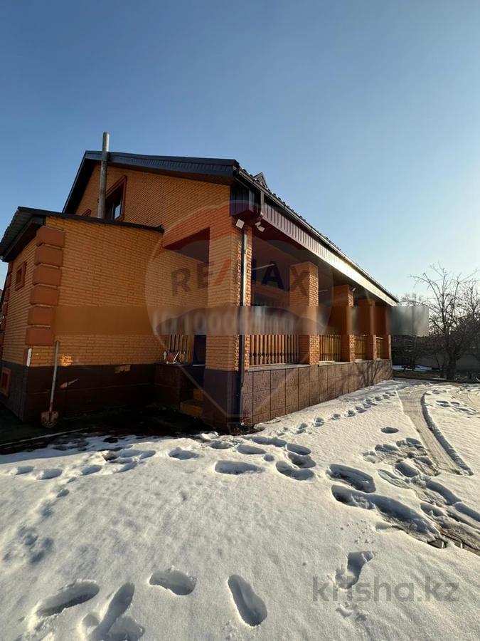 Фото Отдельный дом, 8 комн, 250м²