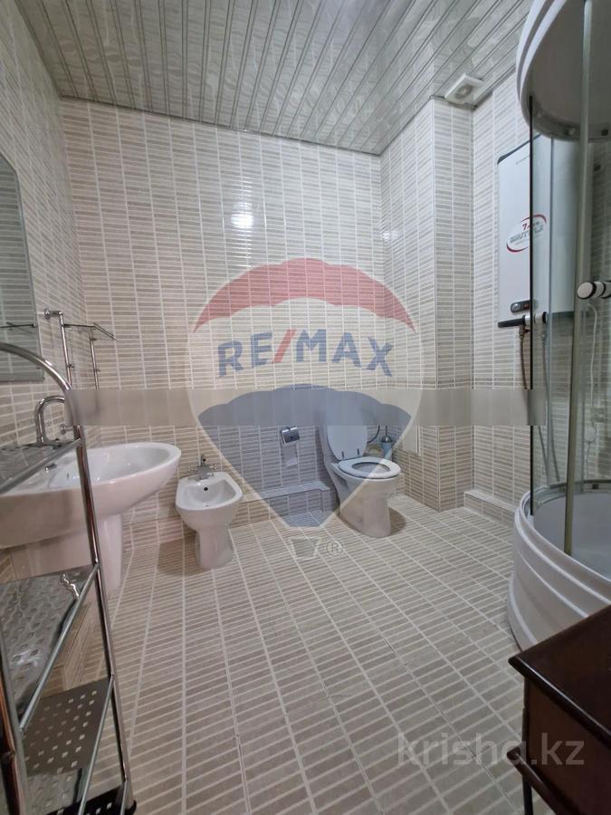 Фото Квартира, 4 комн, 158 м², 3/7 эт.