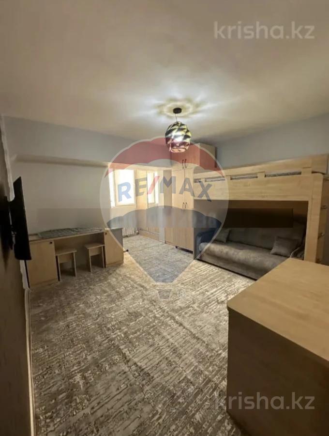 Фото Квартира, 3 комн, 80 м², 3/9 эт., 2000 г.п.