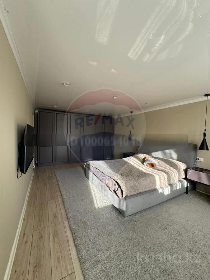 Фото Отдельный дом, 8 комн, 250м²